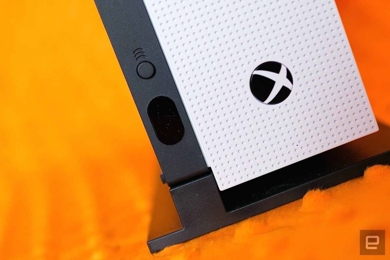 Xbox One gets third-party camera support for game streaming